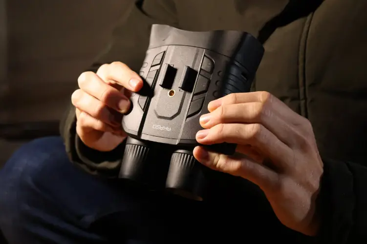 AKASO Seemor redefines night vision with ultra-low light full-color technology.